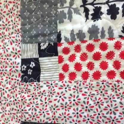 Quilt-Grey-Red